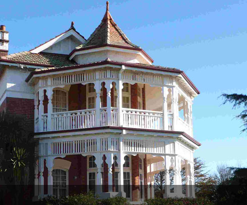 Clasic waterfront homes on the Mersey River, Devonport